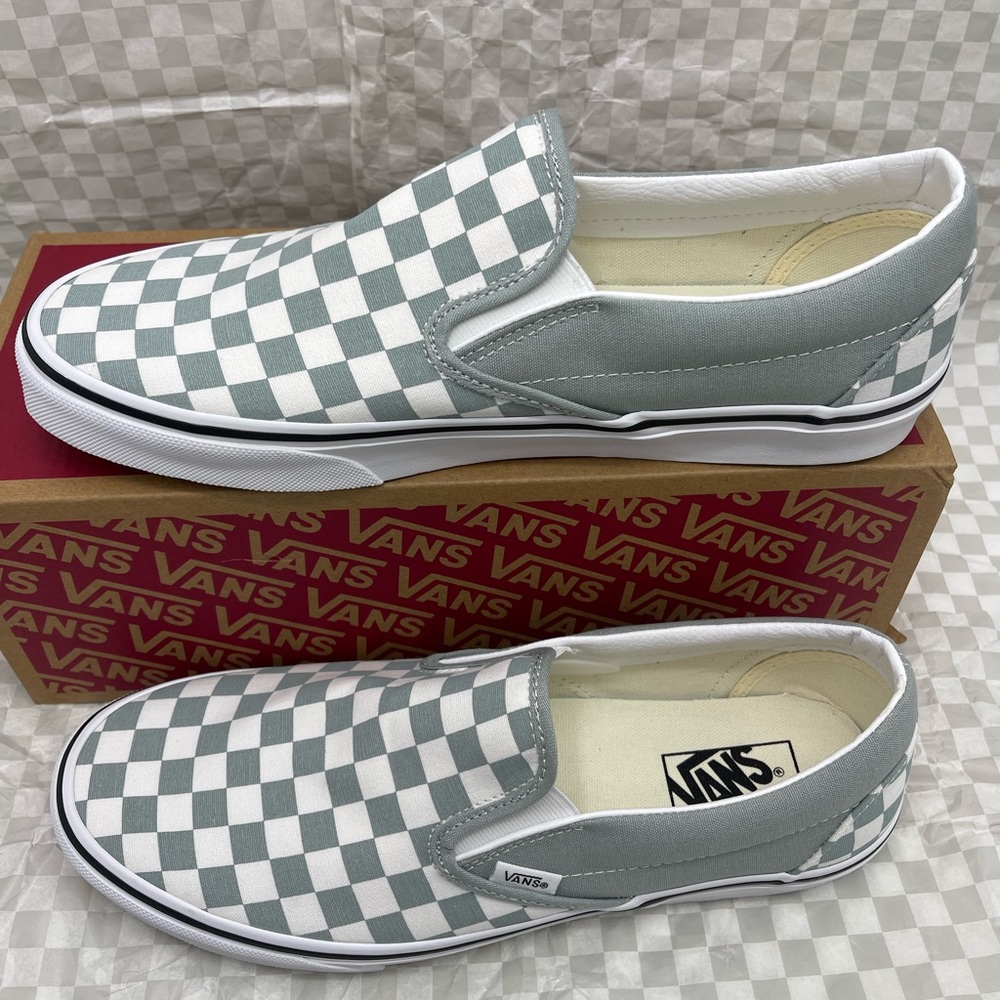 Vans WMN Classic Slip-On
Color Theory Checkerboard Pure Grey
VN000D5PEPO Sneaker - Picture 14 of 16